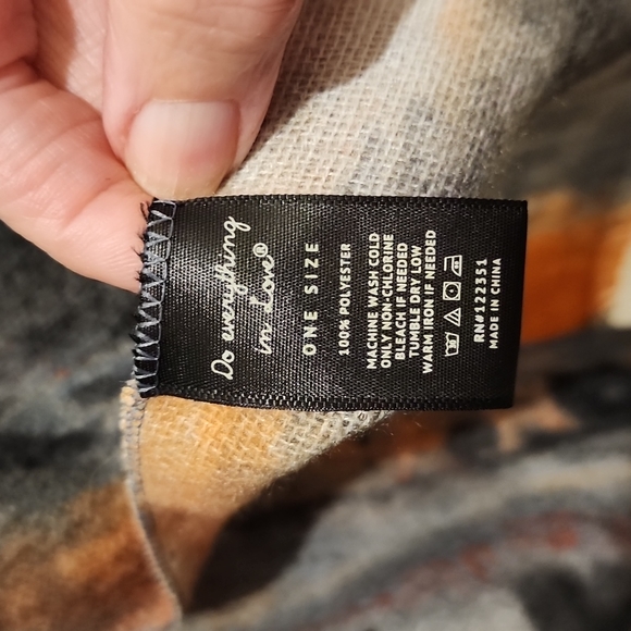 So soft gorgeous kimono - Picture 4 of 5